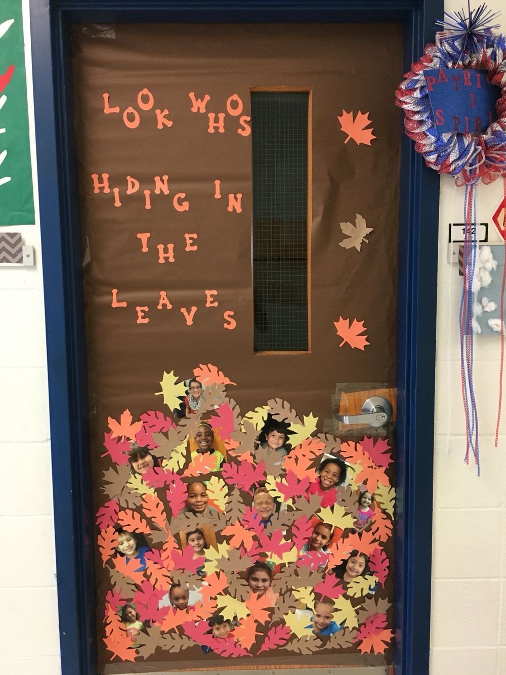 Декор двери в классе