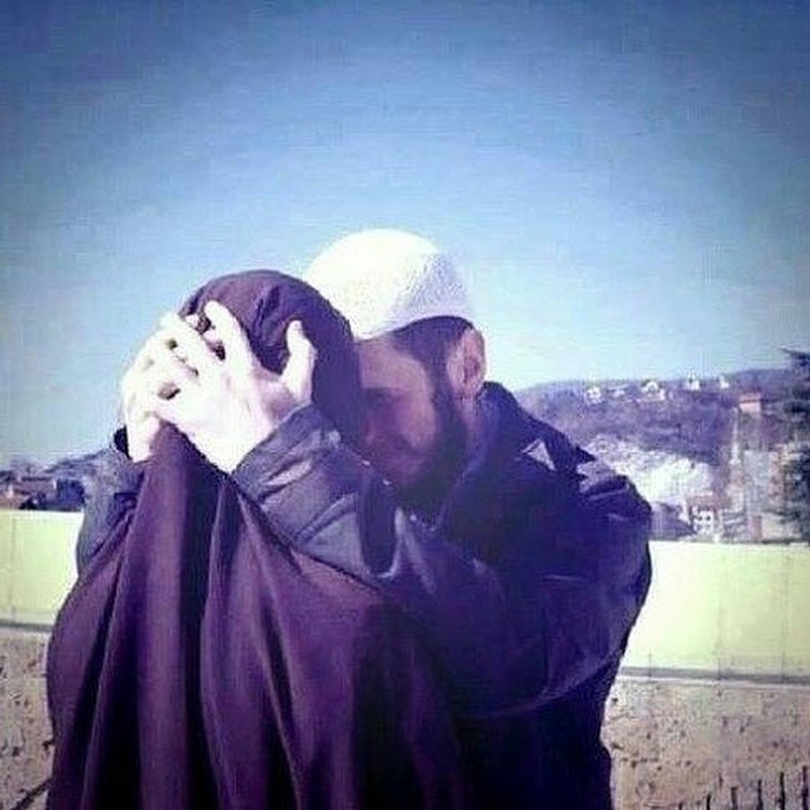 Про любовь в исламе. Мусульманские пары. Мусульманка с мужем. Фотографии в Исламе. Красивые исламские статусы.