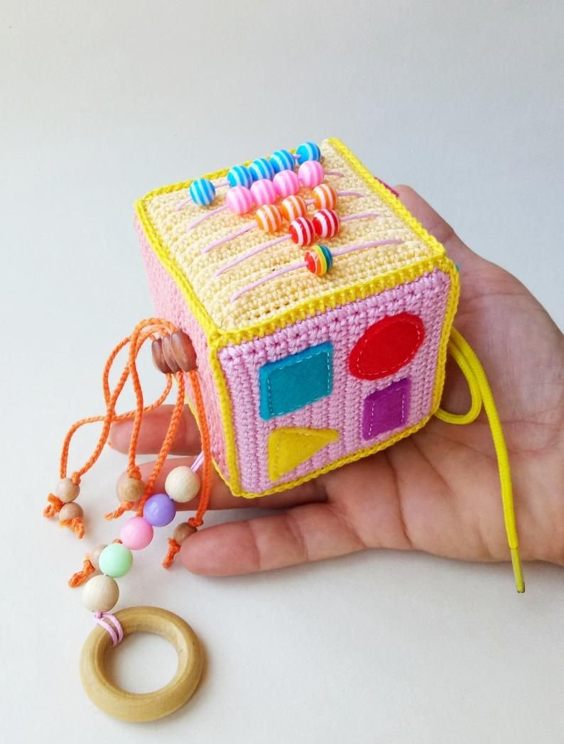 Вязаные сенсорные игрушки