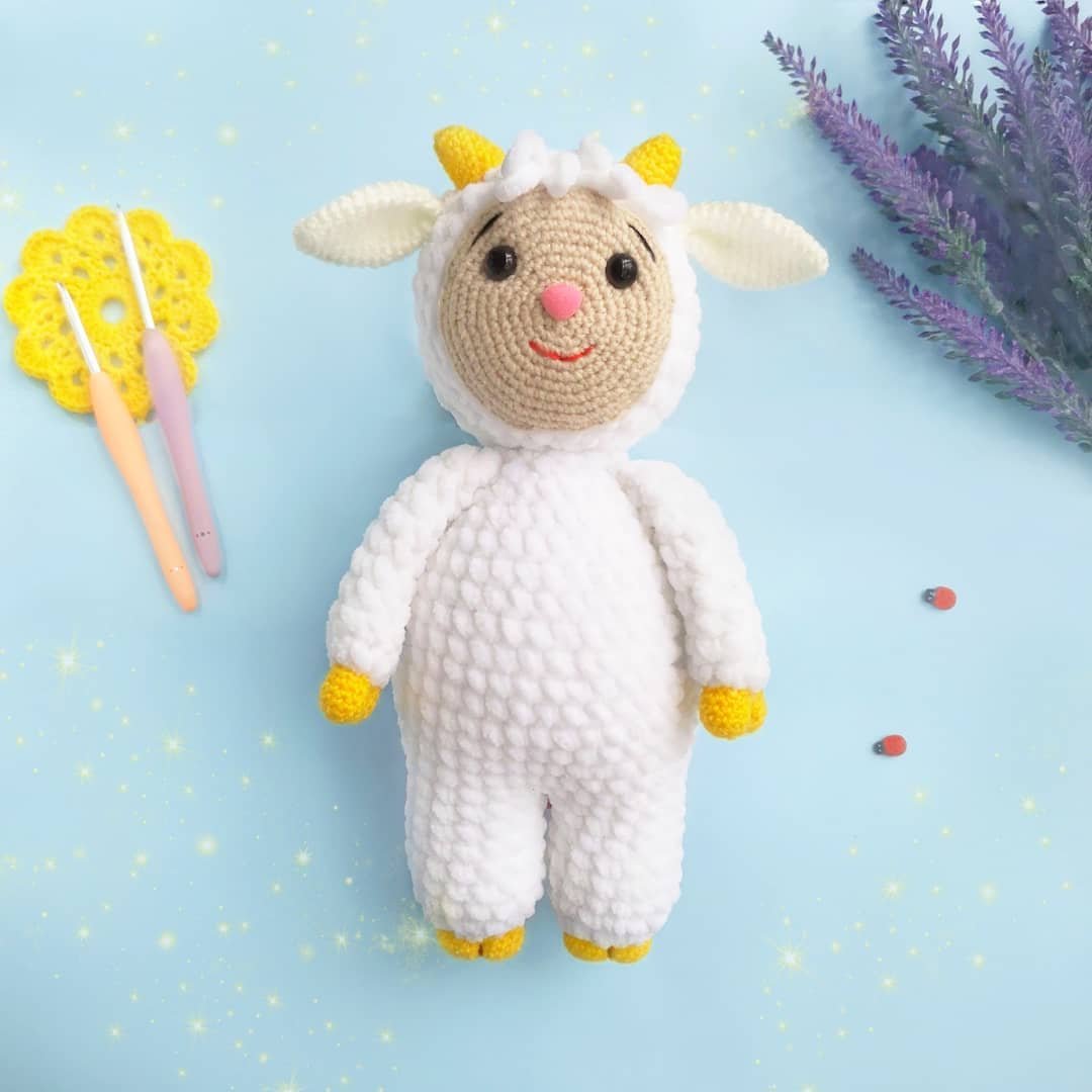 Вязаная козочка игрушка крючком