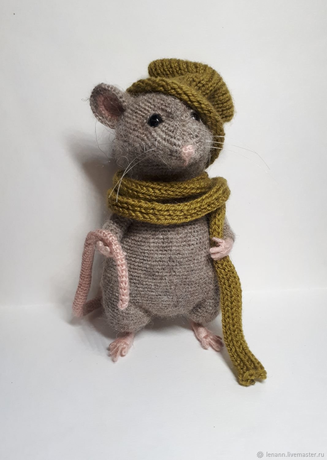 Вязаная мышь