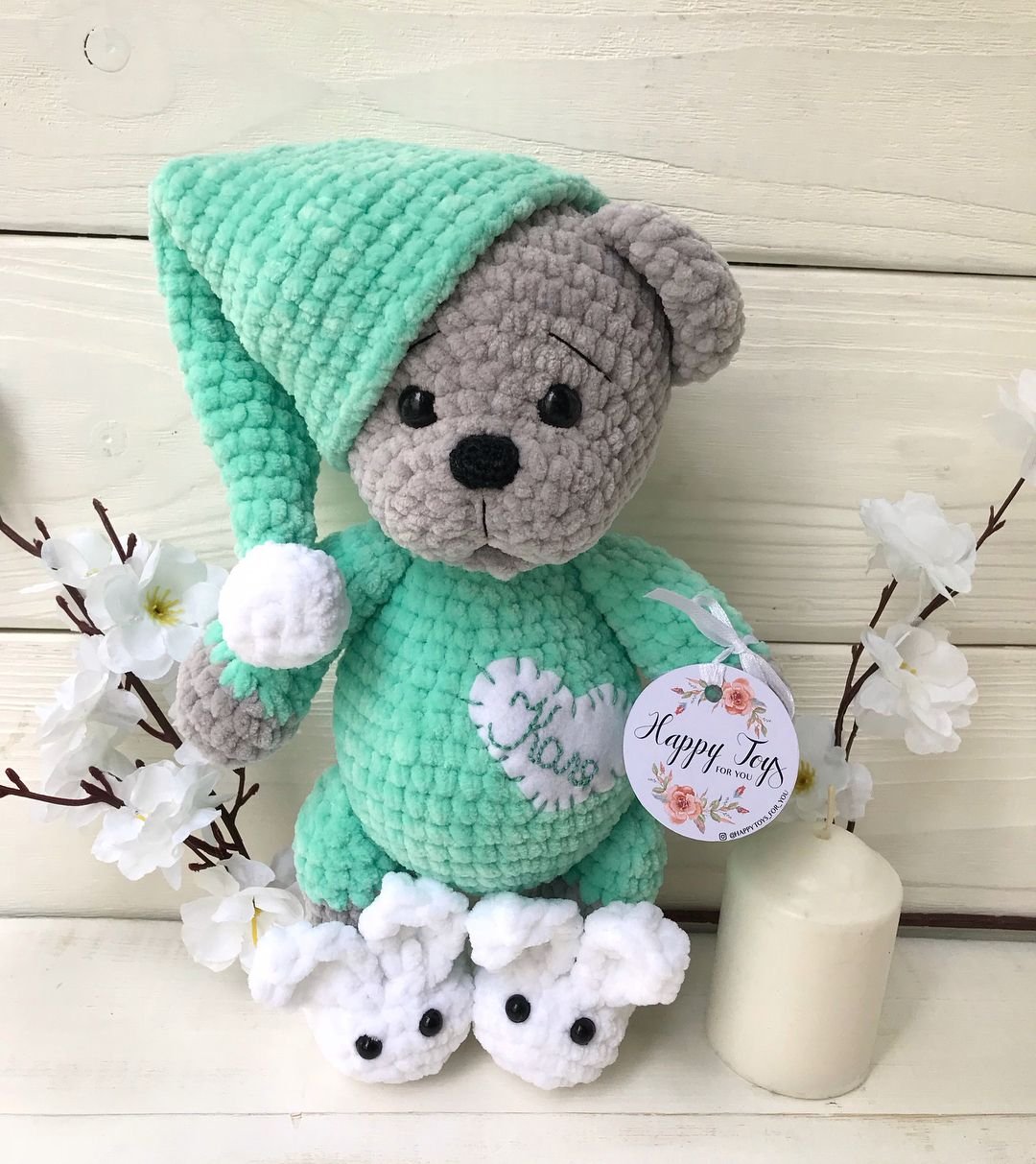 Вязаный мишка из плюшевой пряжи