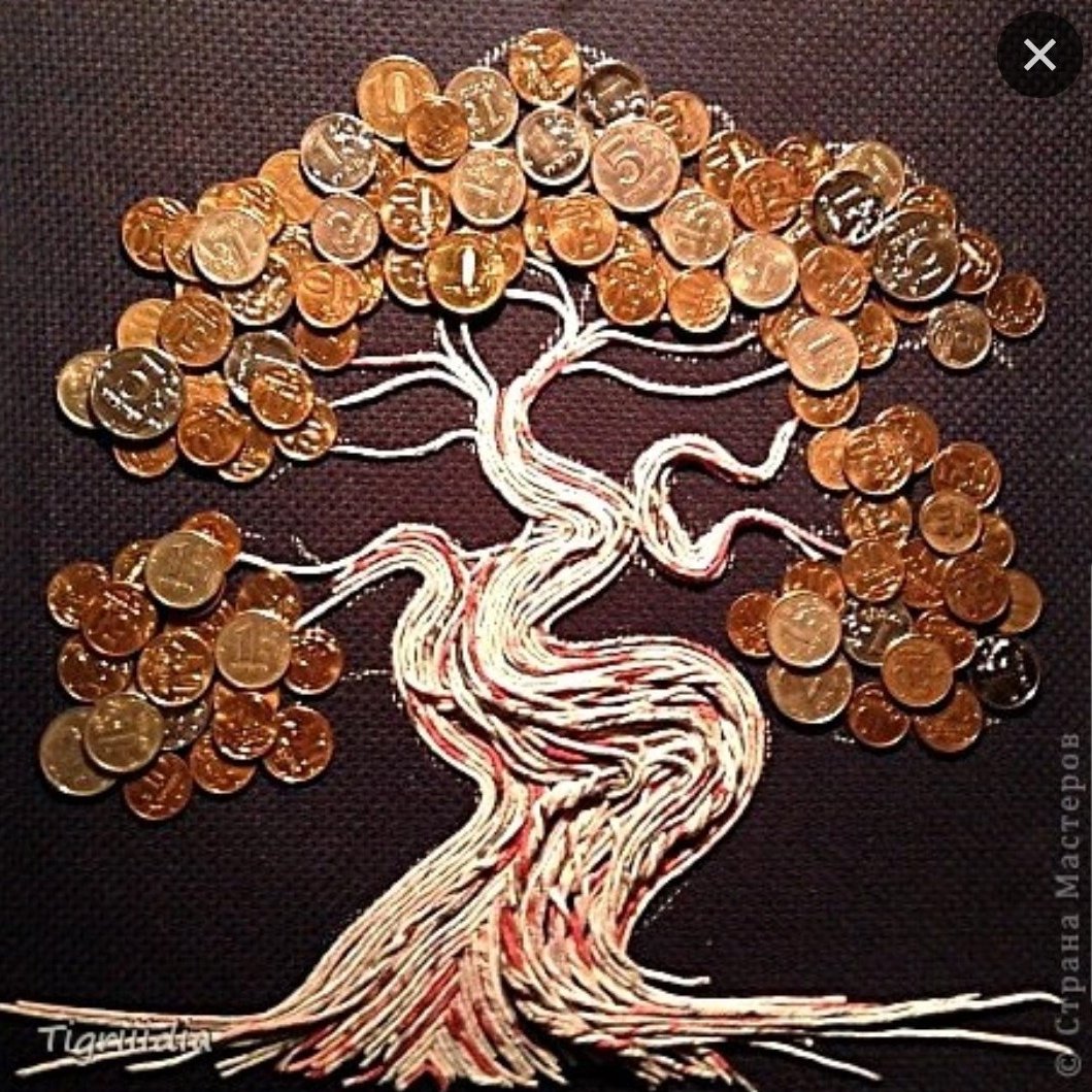 Панно дерево из монет