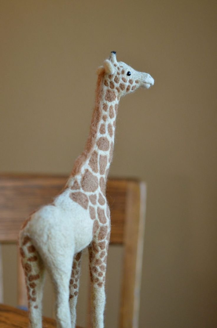 Жираф без шерсти