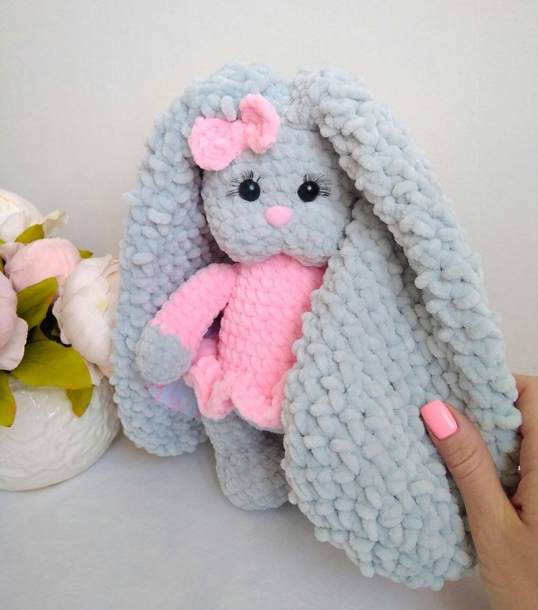 Зайчик из пряжи Ализе Пуффи