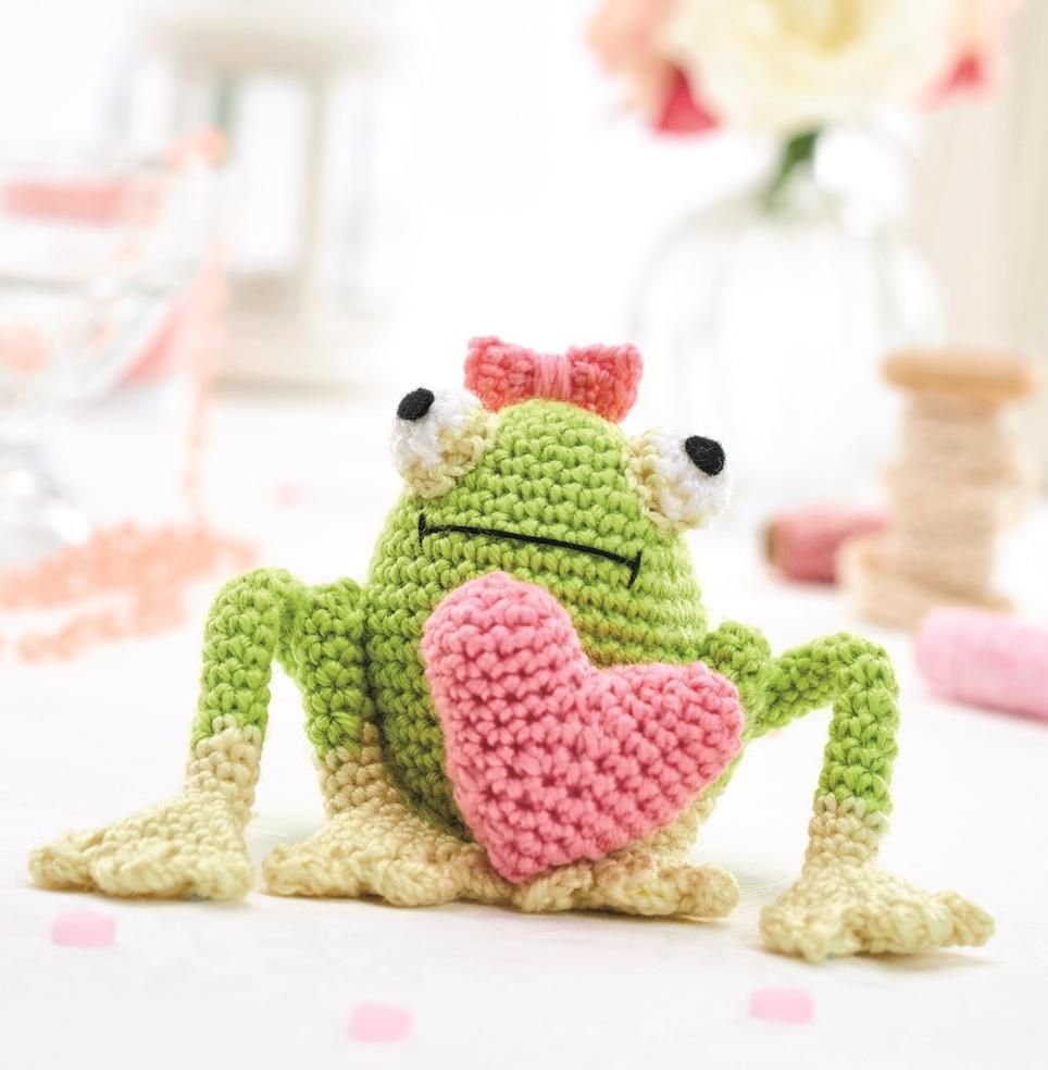 Игрушка амигуруми крючком лягушка