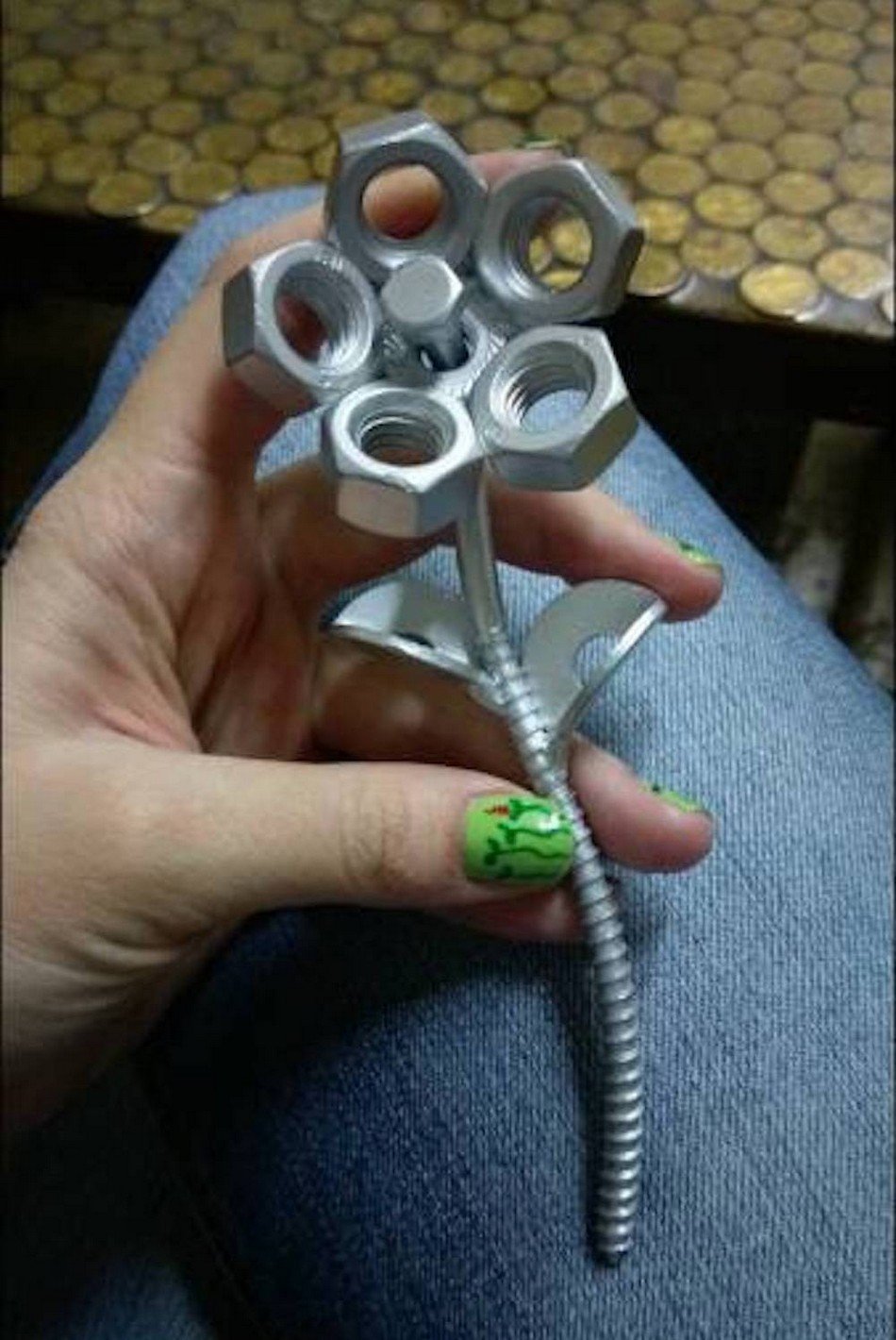 Самоделки из болтов и гаек