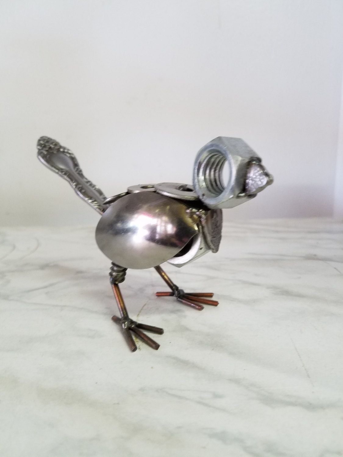 Поделки из болтов и гаек