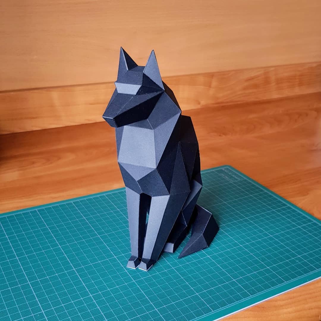 Паперкрафт волк