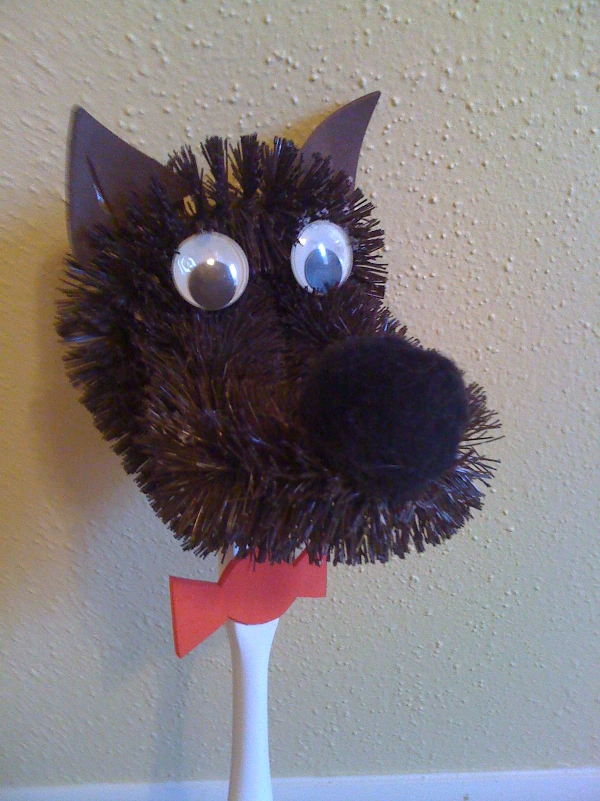 Детская поделка волк