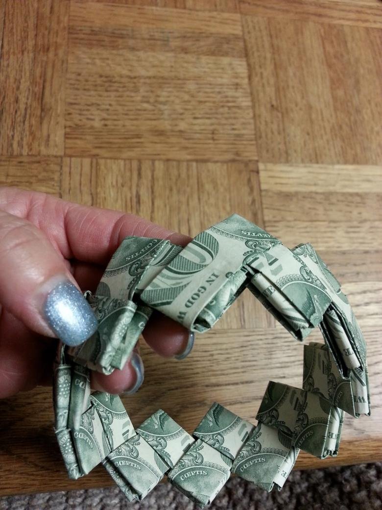 Поделки из денежных купюр