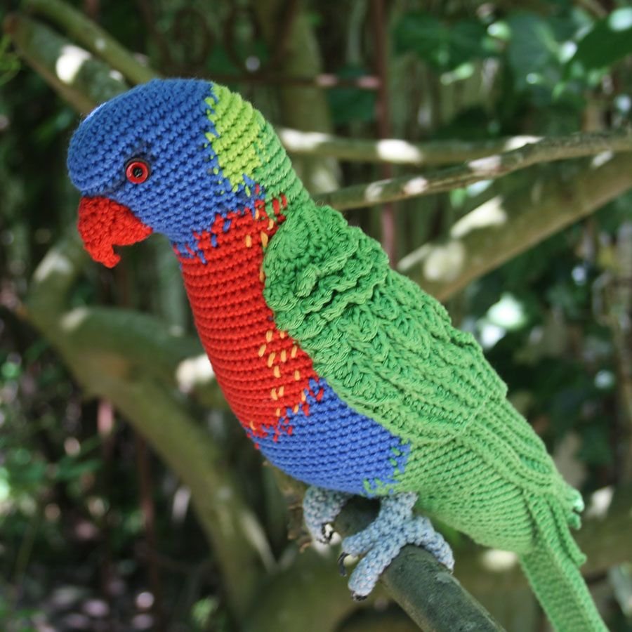 Вязаный попугай ара