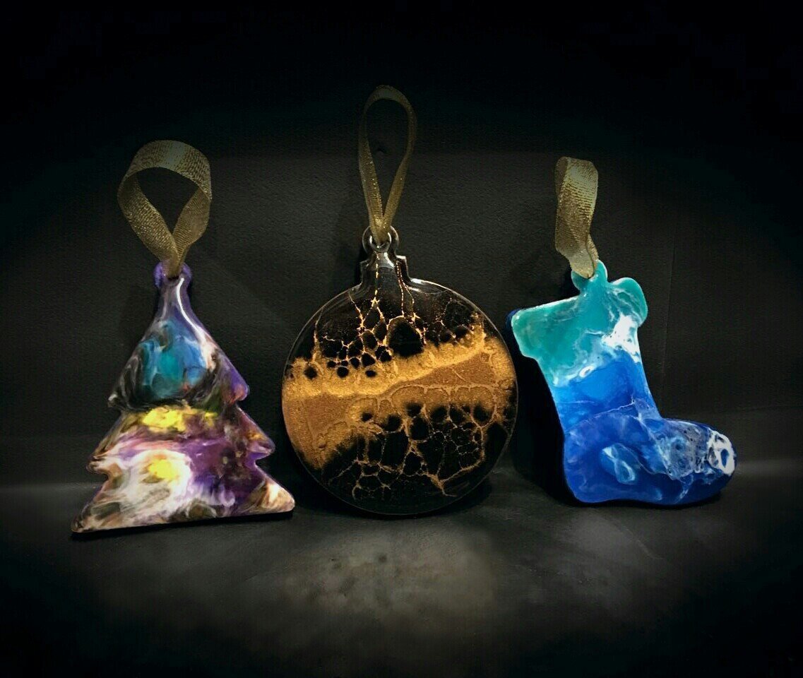 Новогодние игрушки из эпоксидной смолы