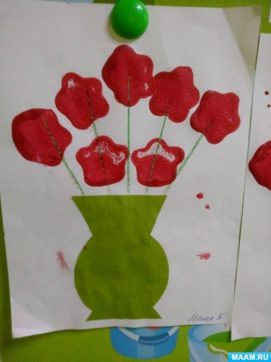 Нод подарок маме. Рисование цветы для мамы 2 младшая группа. Рисование букет для мамы 2 младшая группа. Аппликация цветы во второй младшей группе. Рисование подарок маме младшая группа.