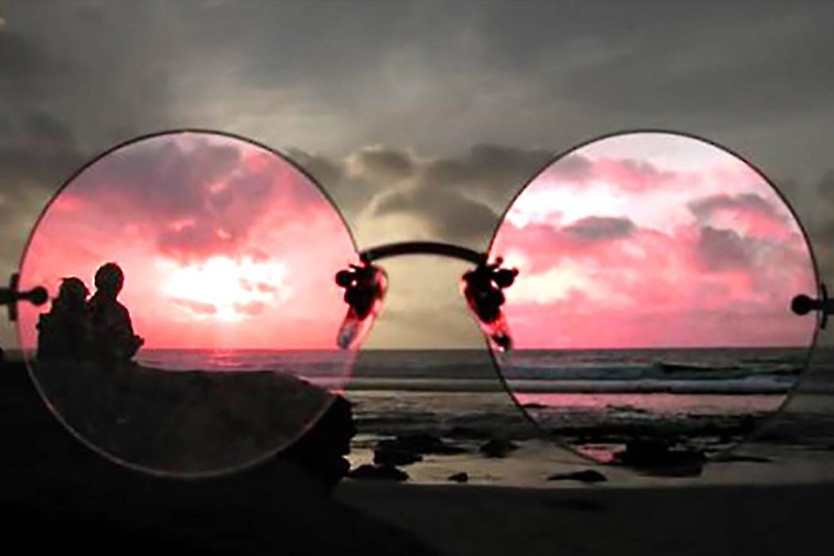 Розовые очки любви