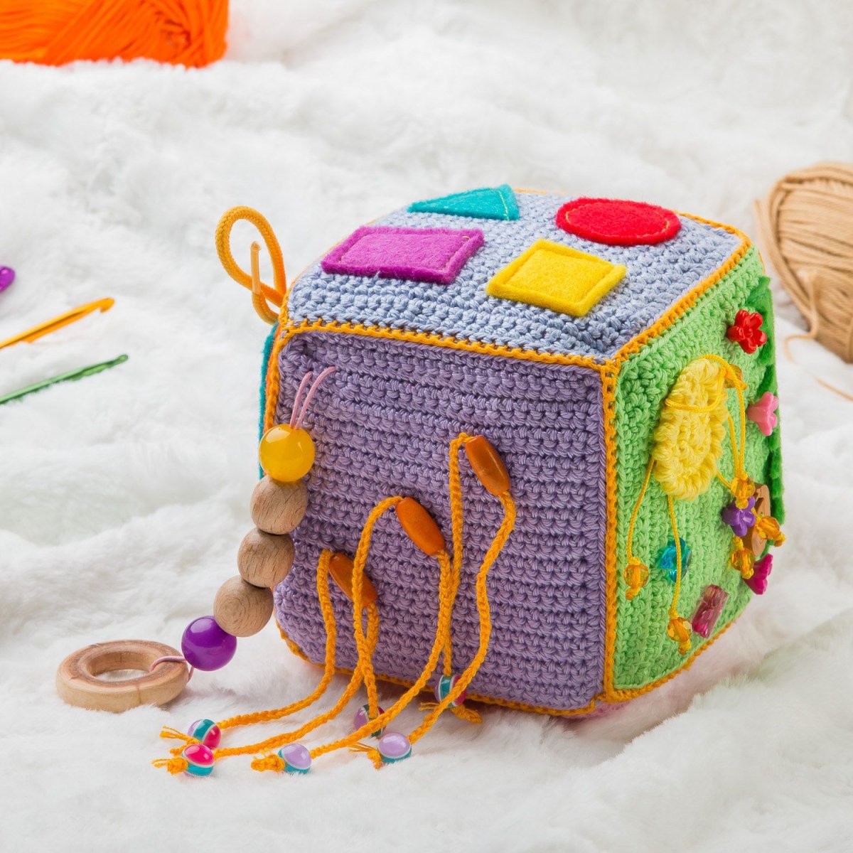 Развивающий кубик крючком