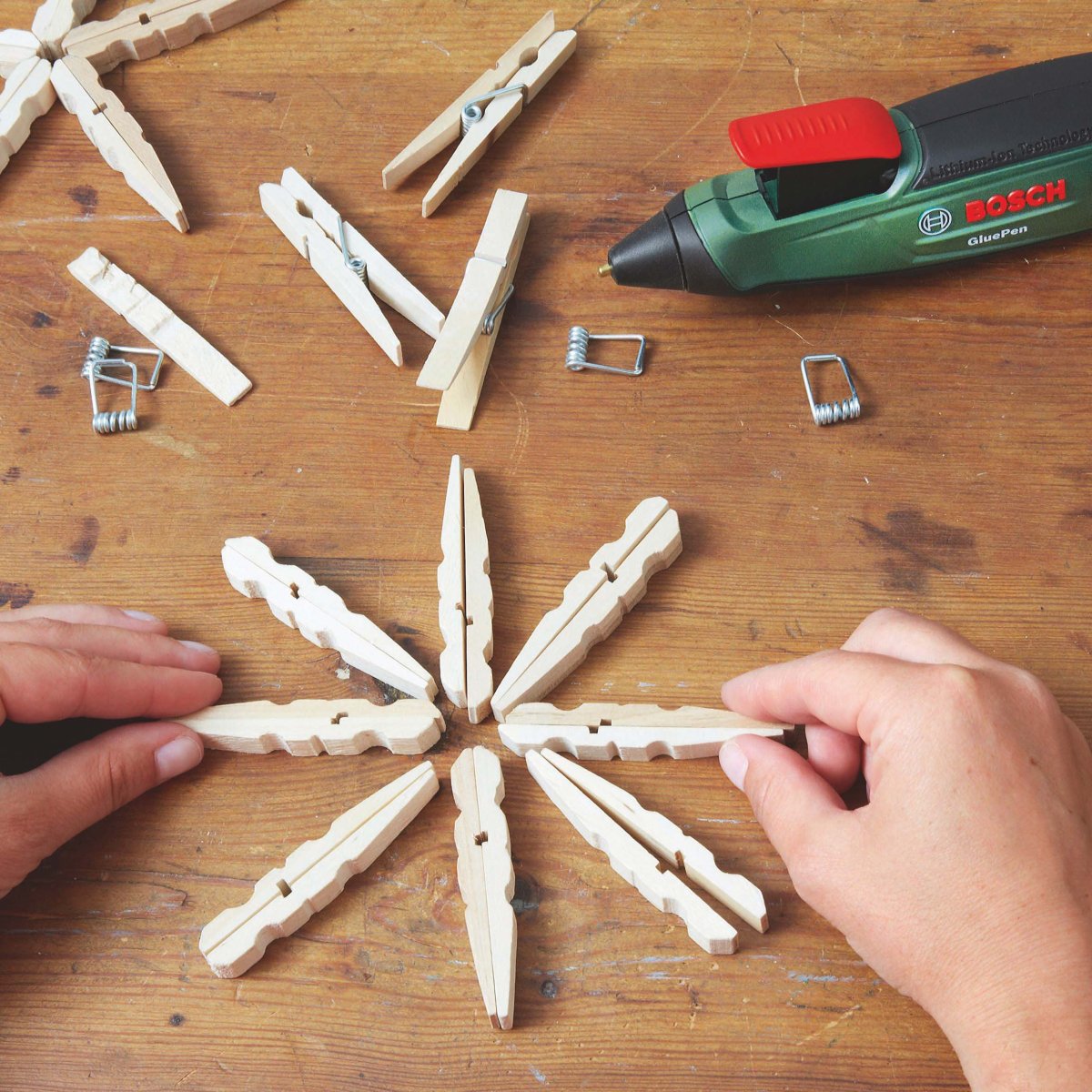 Новогодние поделки из прищепок