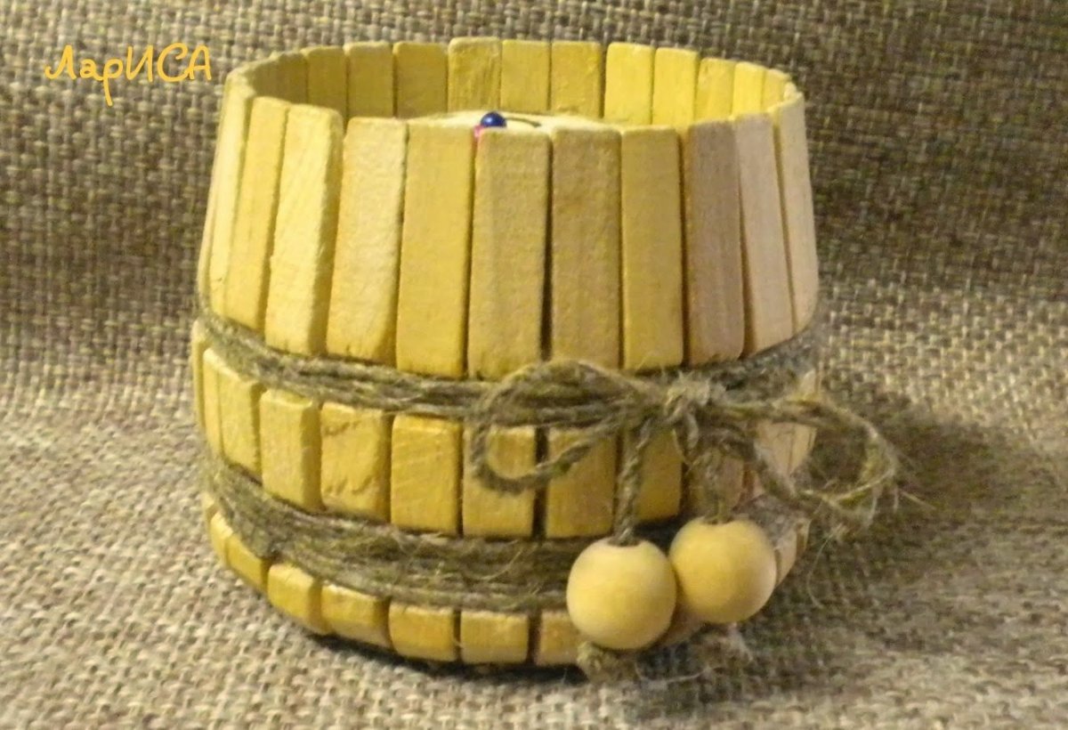 Вазочки из прищепок