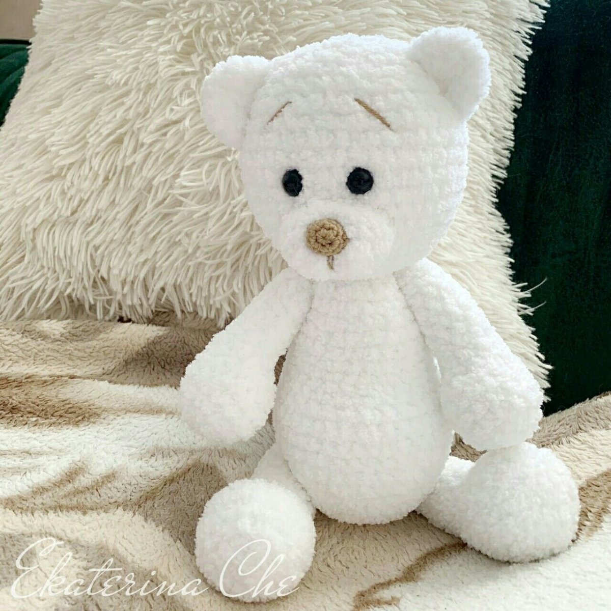 Белый мишка игрушка