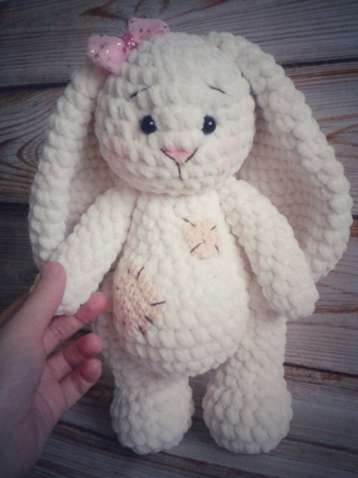 Зайчик из пряжи Ализе Пуффи