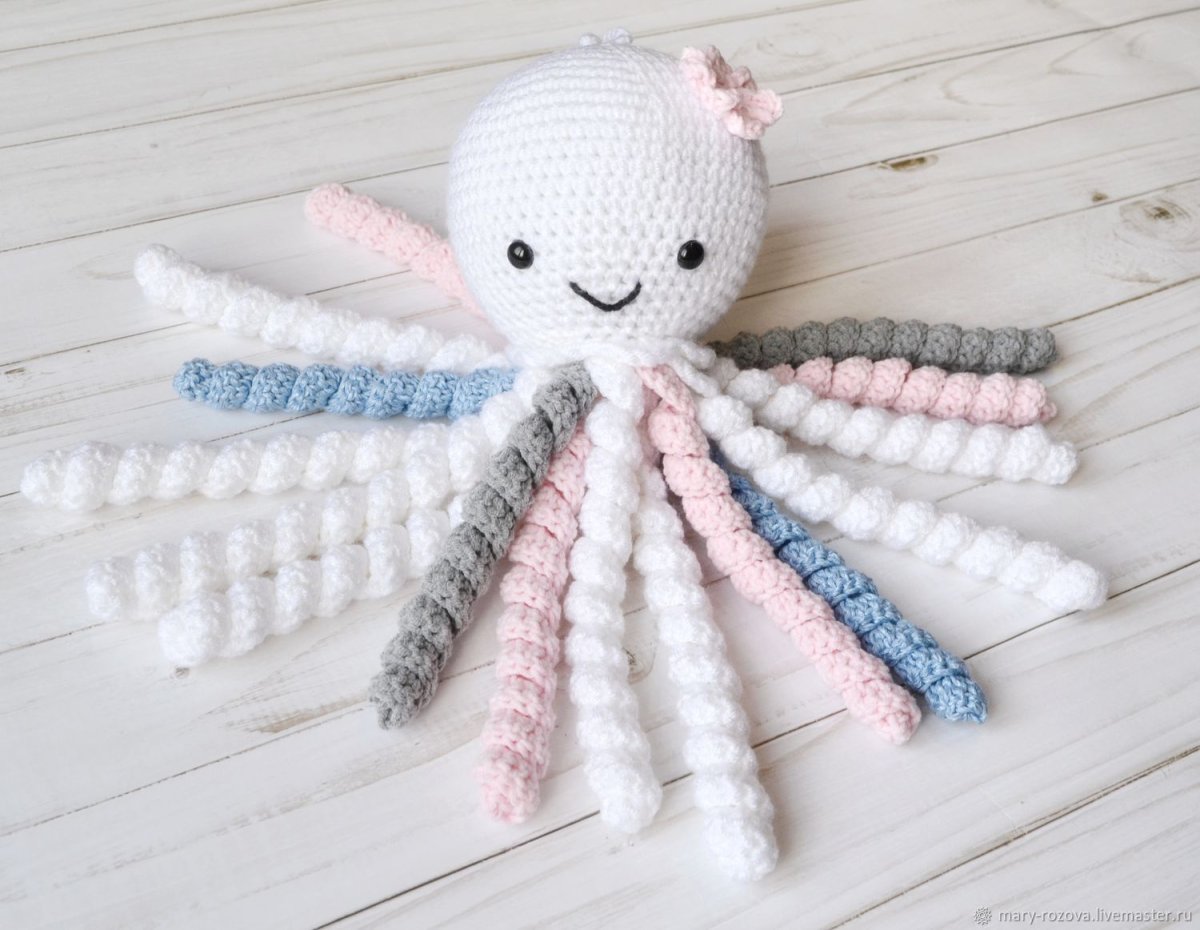 Вязаный Осьминожка для новорожденных