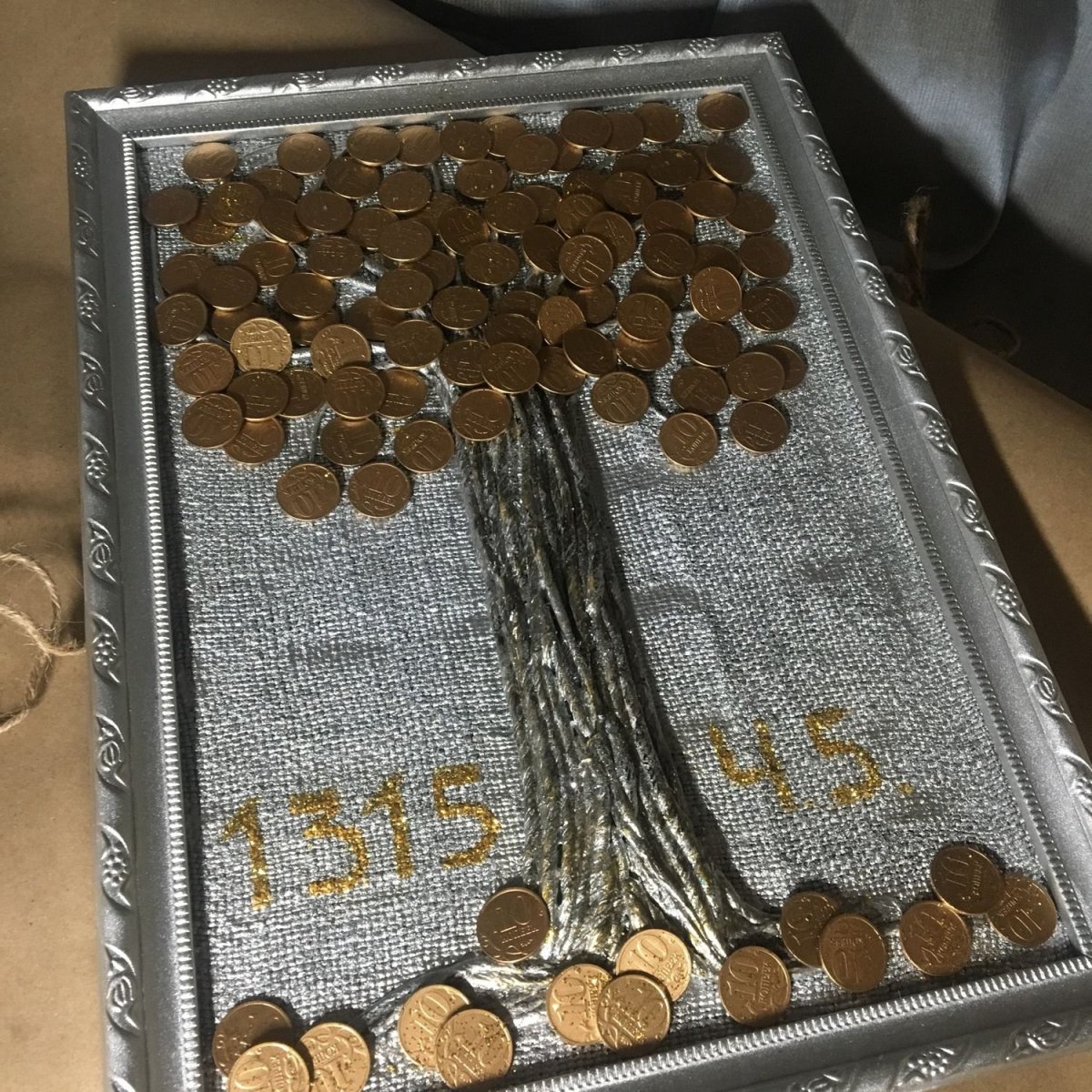 Панно из монет