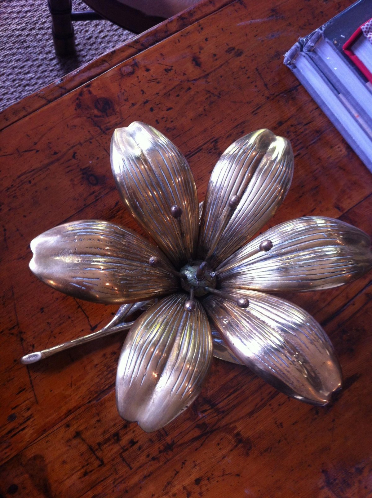 Цветы из жестяных банок