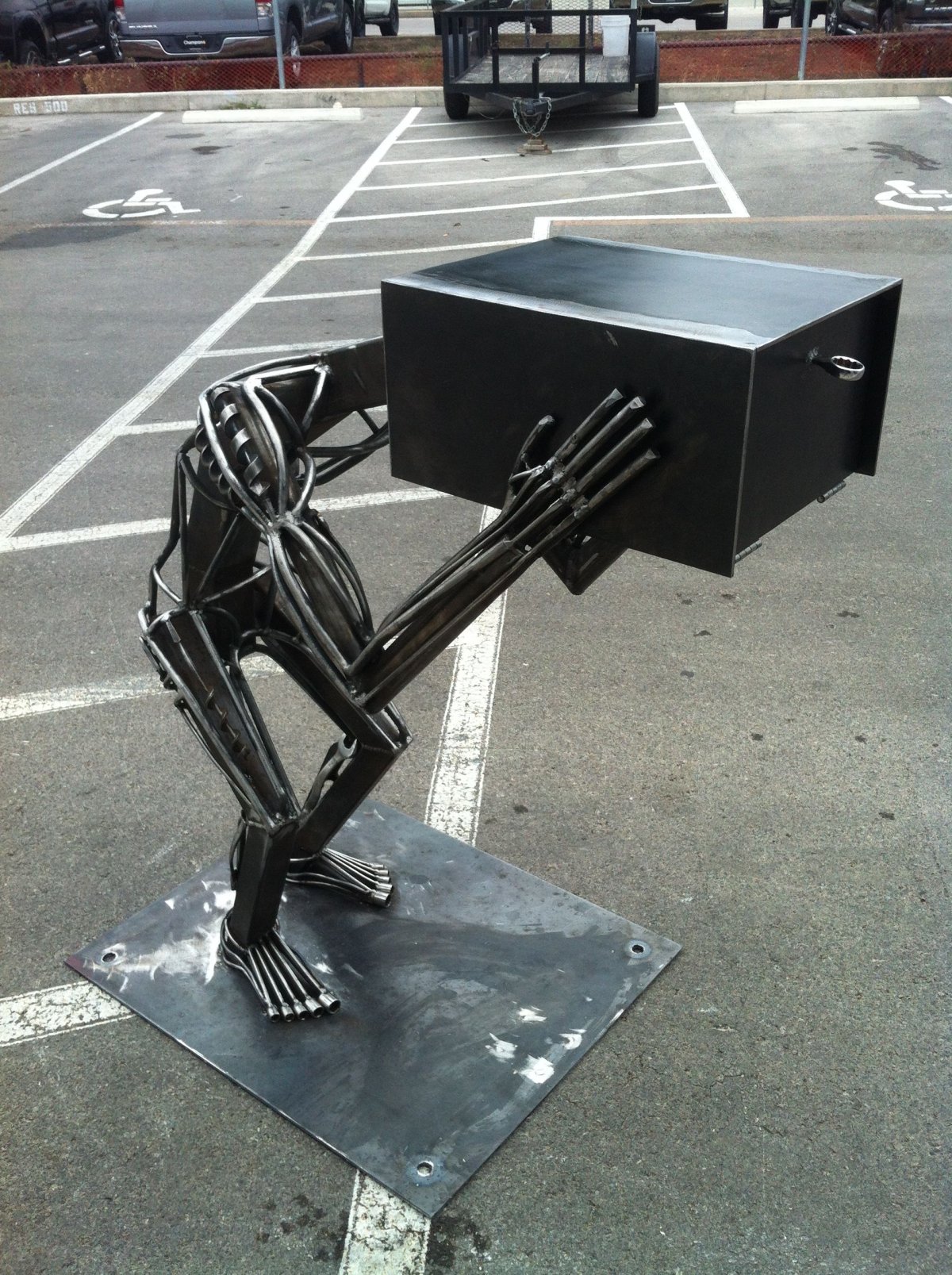 Необычные изделия из металла