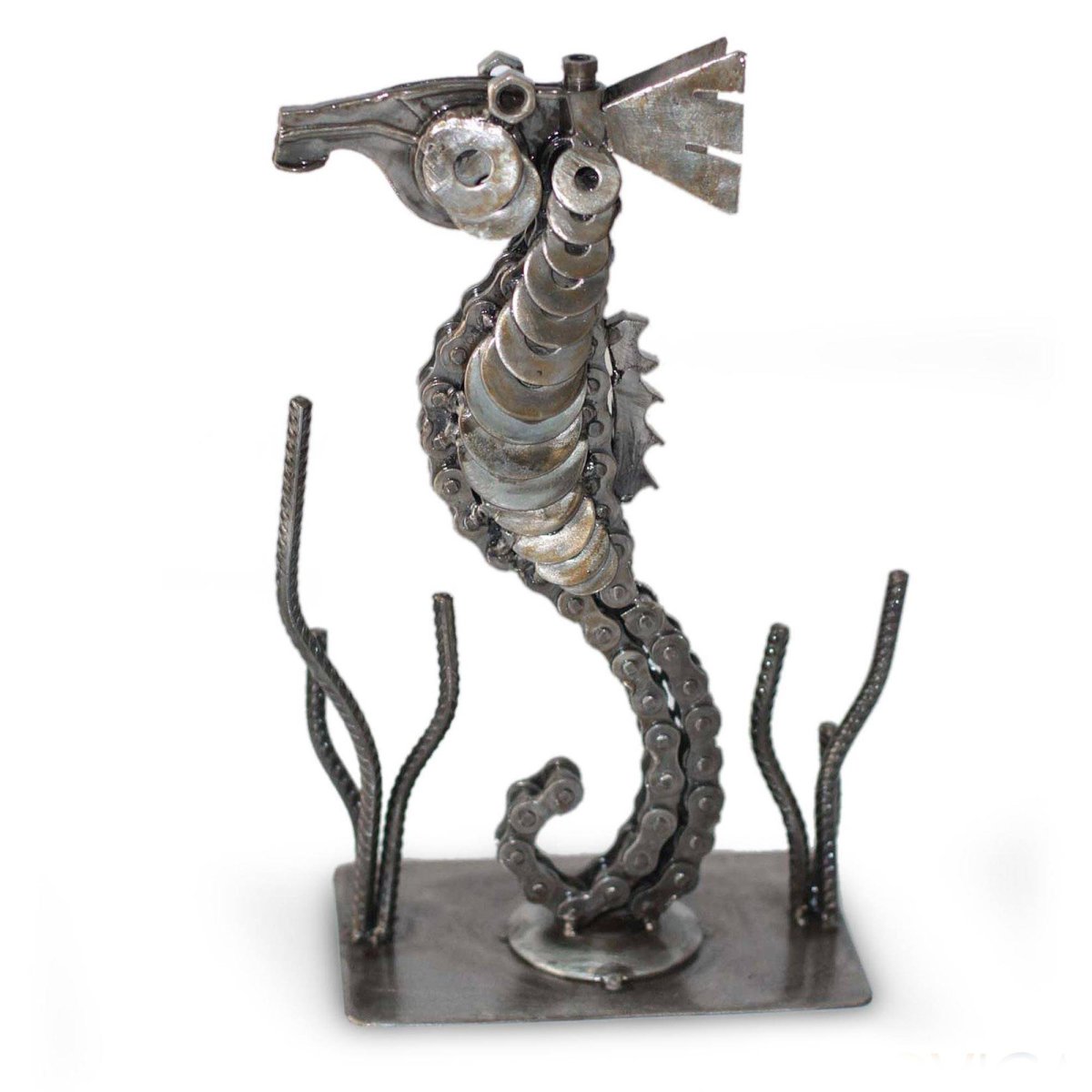 Фигурки из металлолома