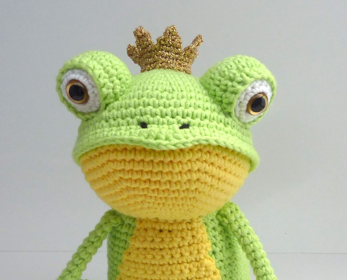 Лягушка вязаная крючком амигуруми