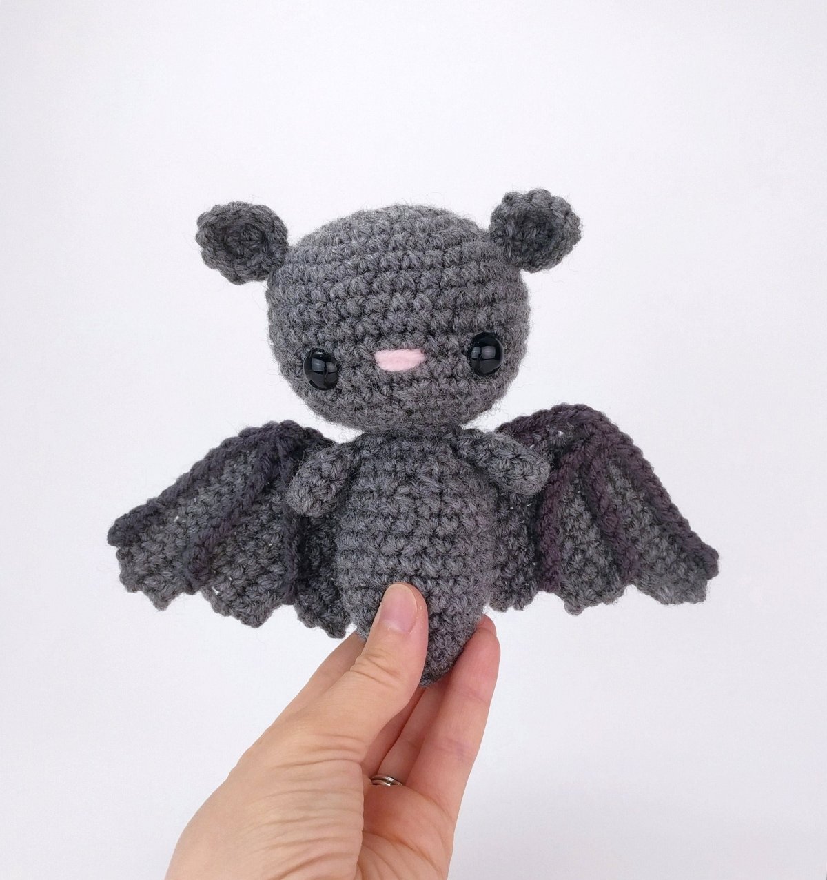 Летучая мышь крючком игрушка амигуруми