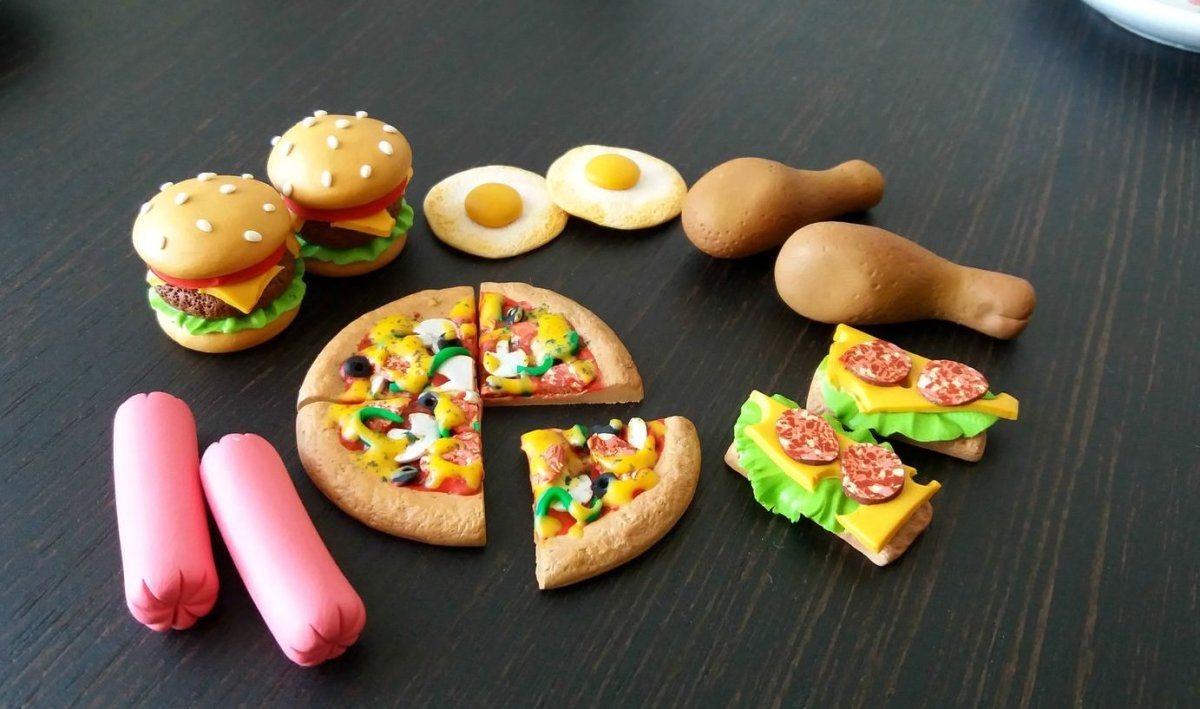 Еда из пластилина