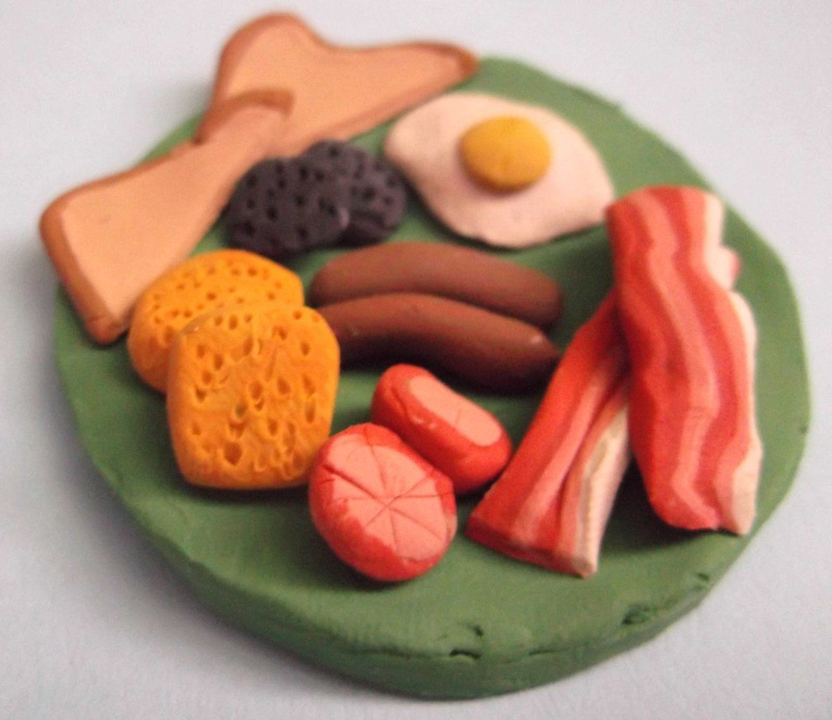 Лепка из пластилина еда