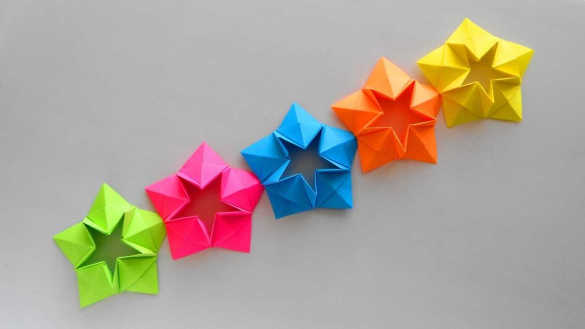 Новогодние гирлянды оригами