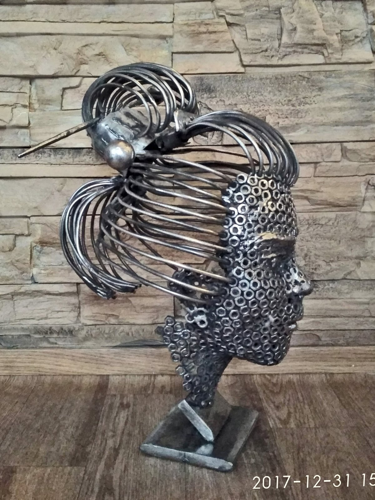 Фигурки из болтов и гаек