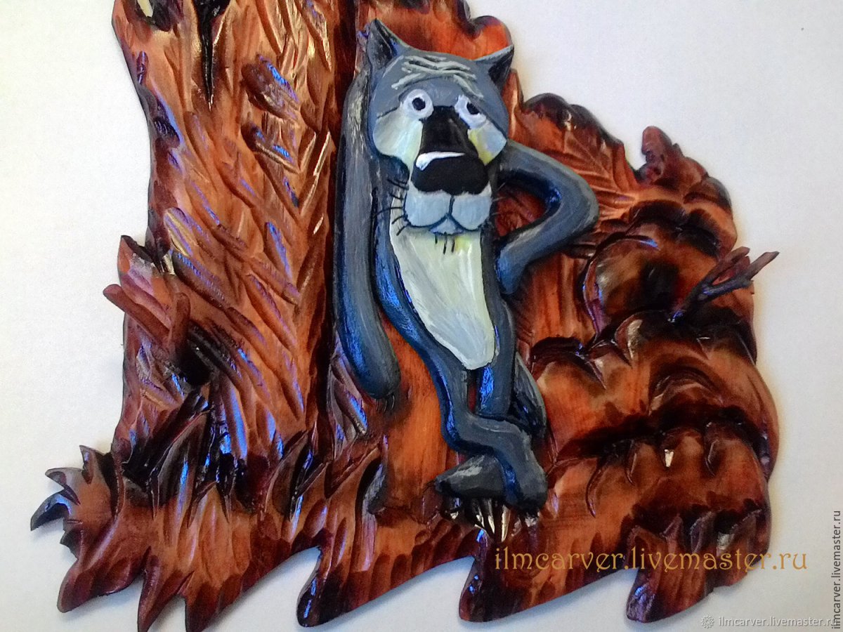 Резьба по дереву панно волк