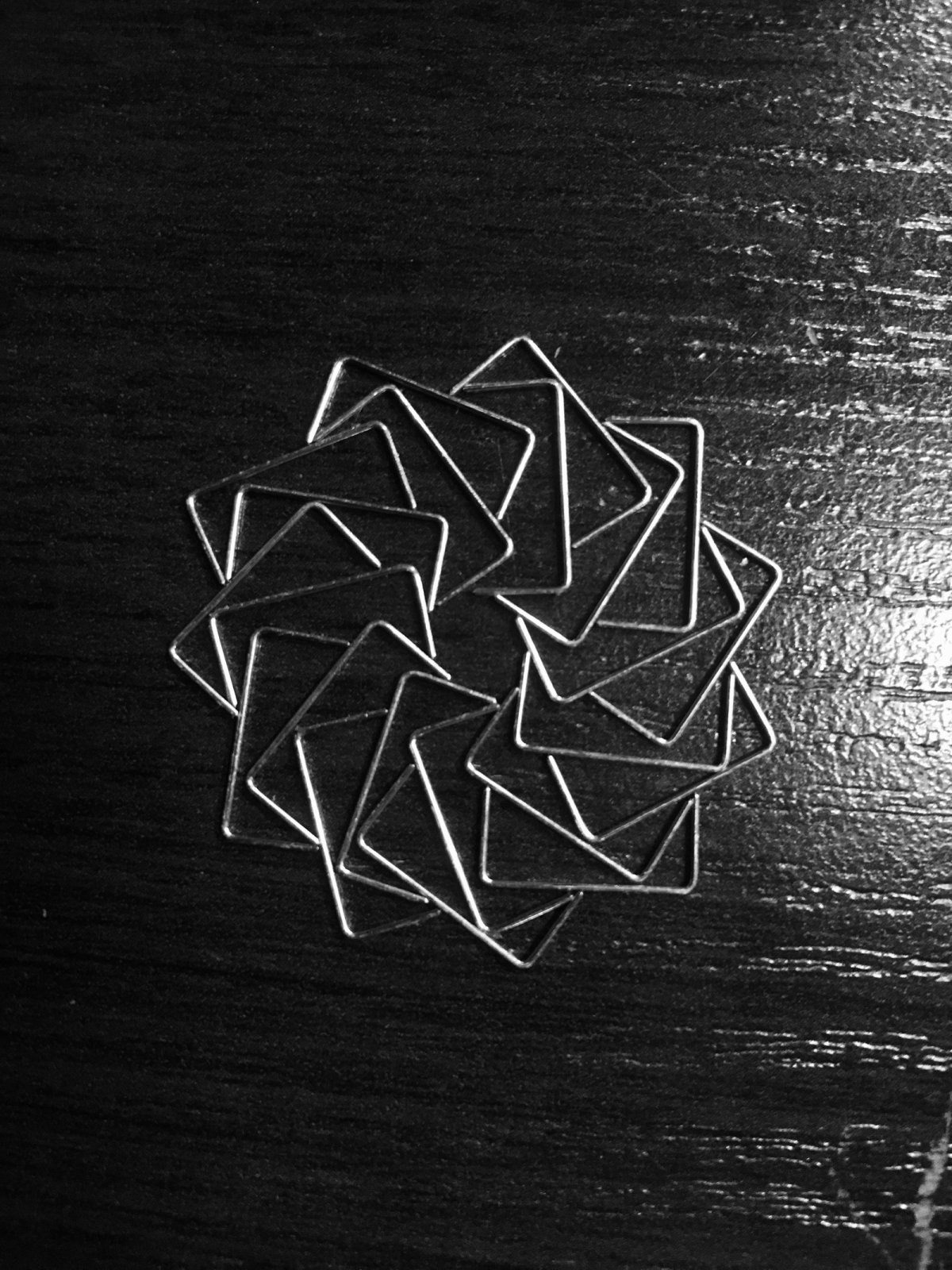 Легкая поделка из скрепок