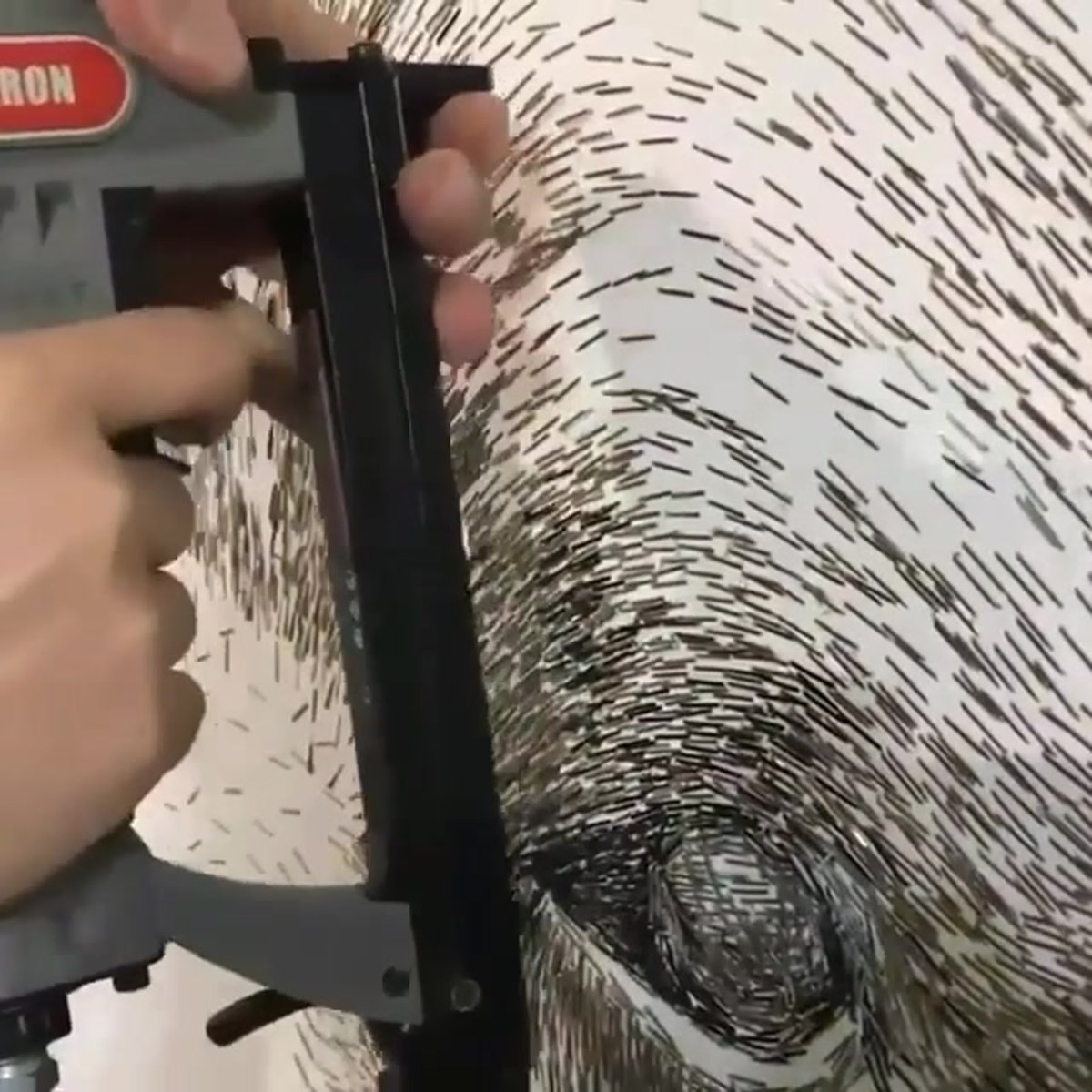 Поделки из скоб для степлера