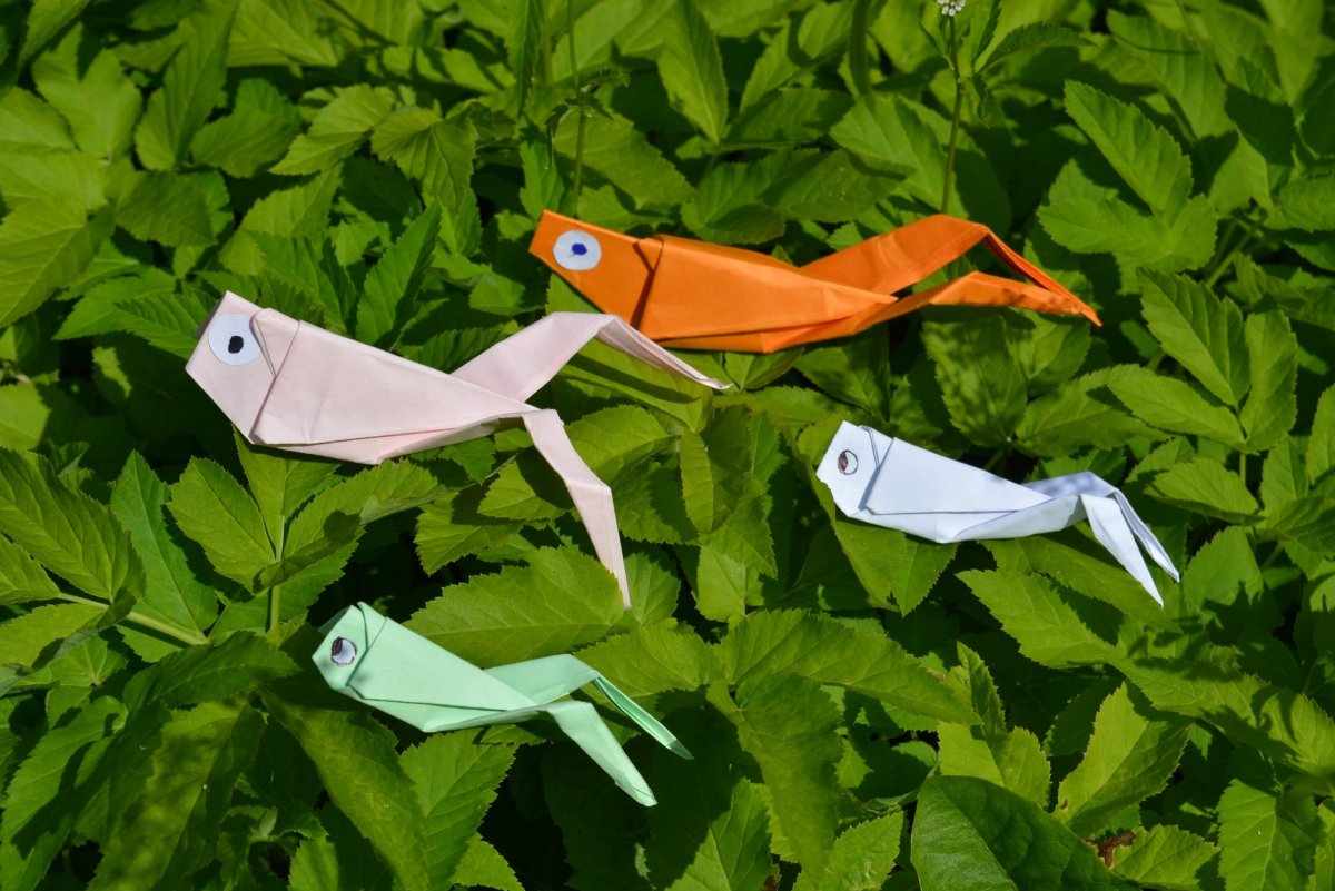 Кузнечик из оригами