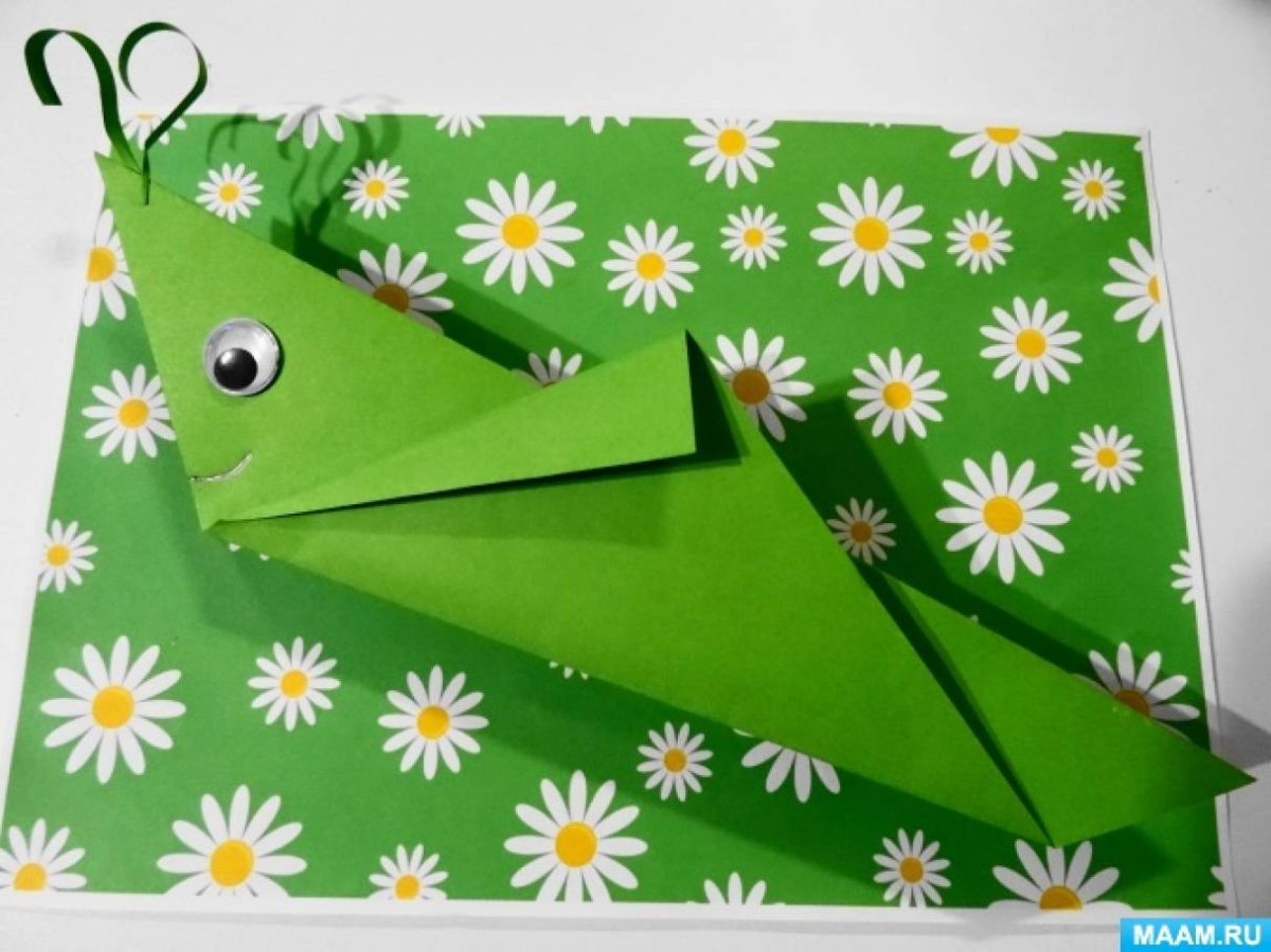 Кузнечик из оригами