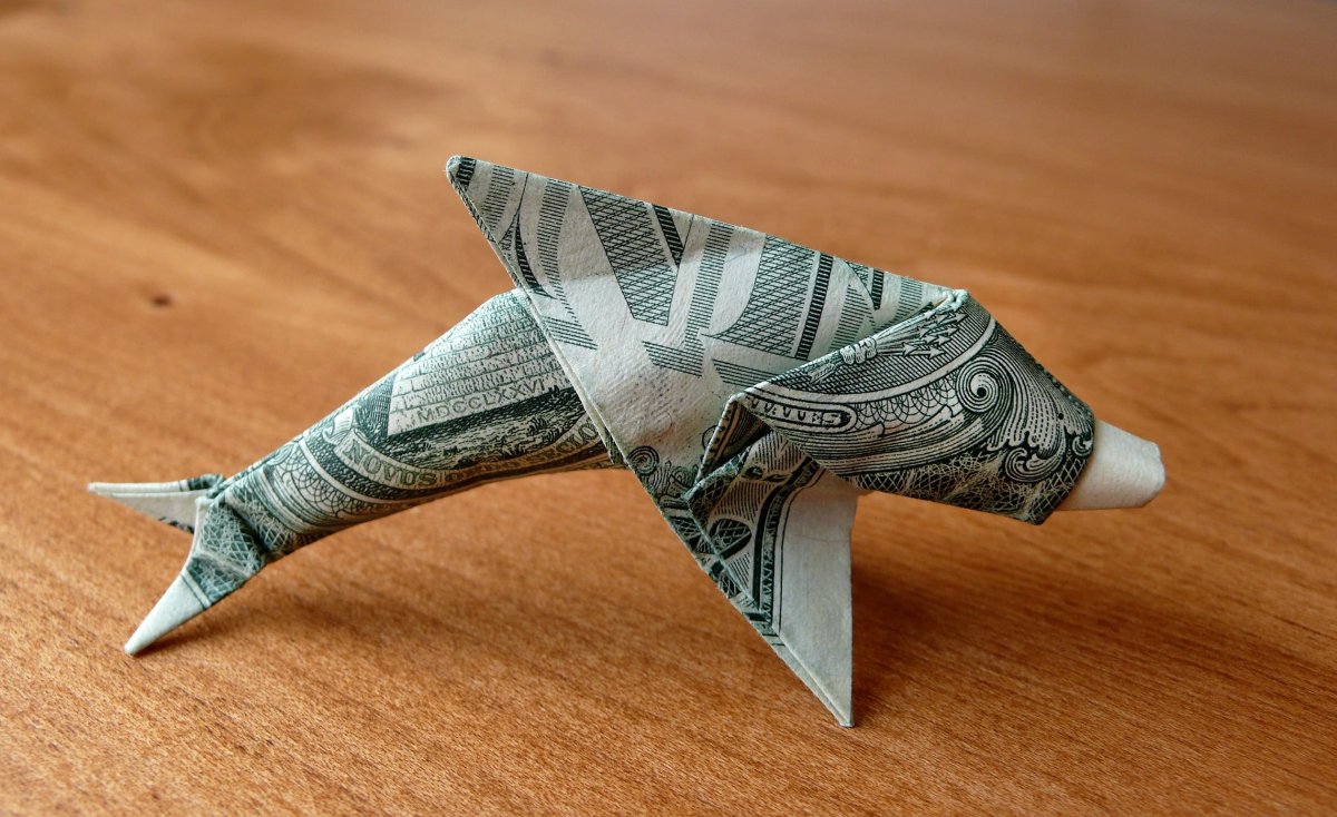 Рыбка оригами из денег