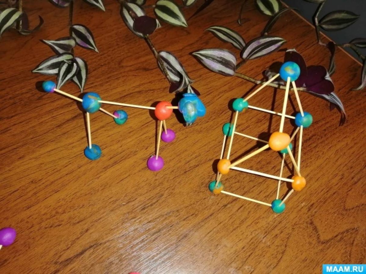 Пластилин и зубочистки