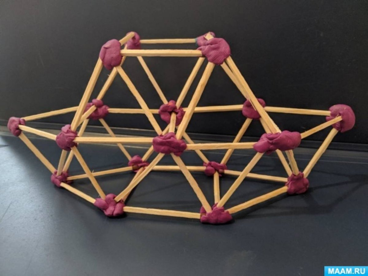 Подделка из пластилина и зубочисток