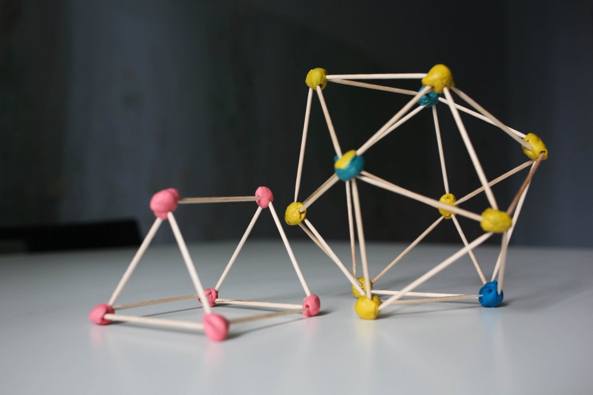 Фигуры из зубочисток и пластилина