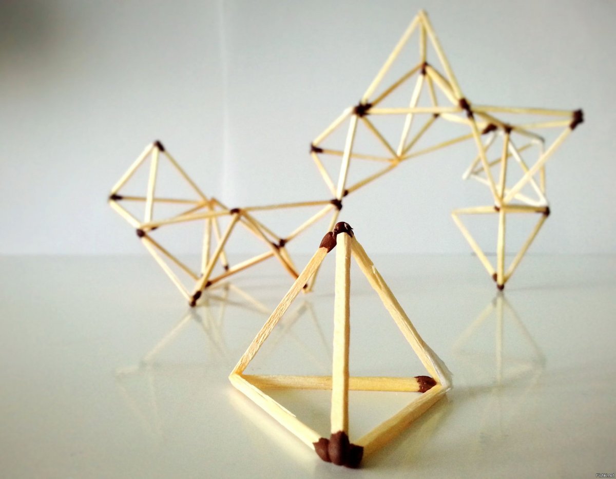 Конструкция из зубочисток