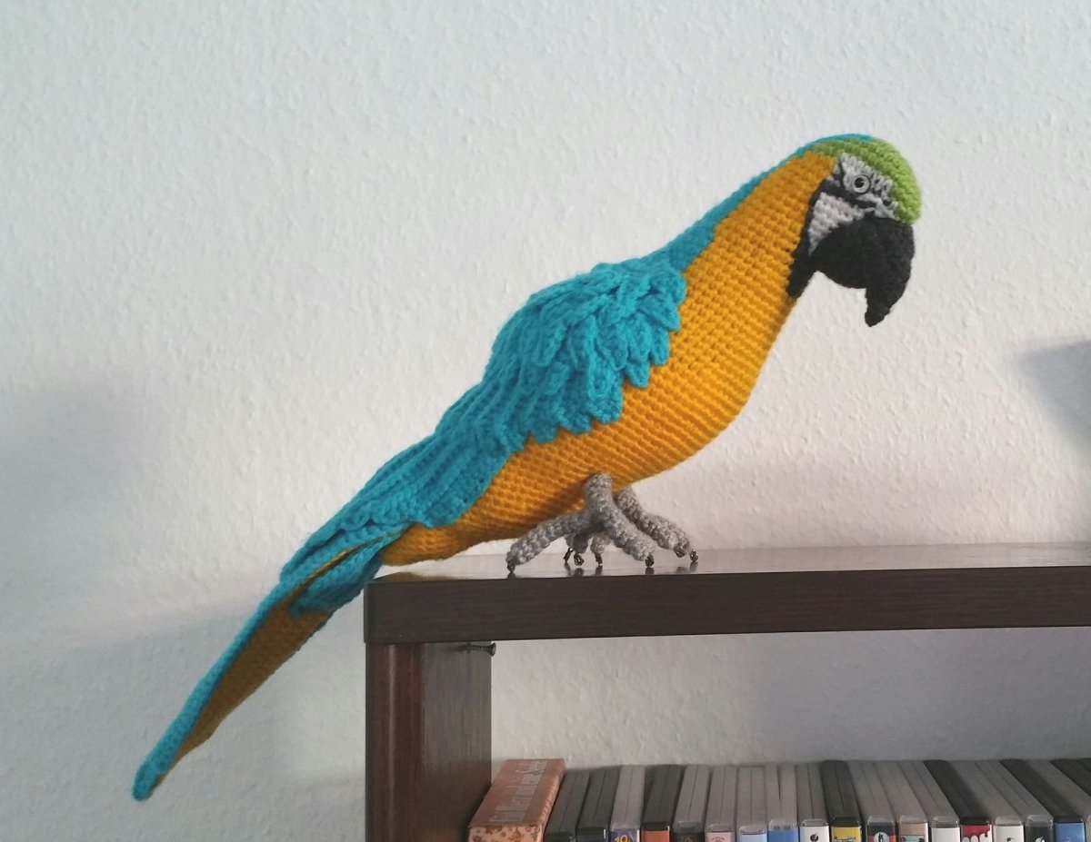 LEGO Yellow Parrot попугай