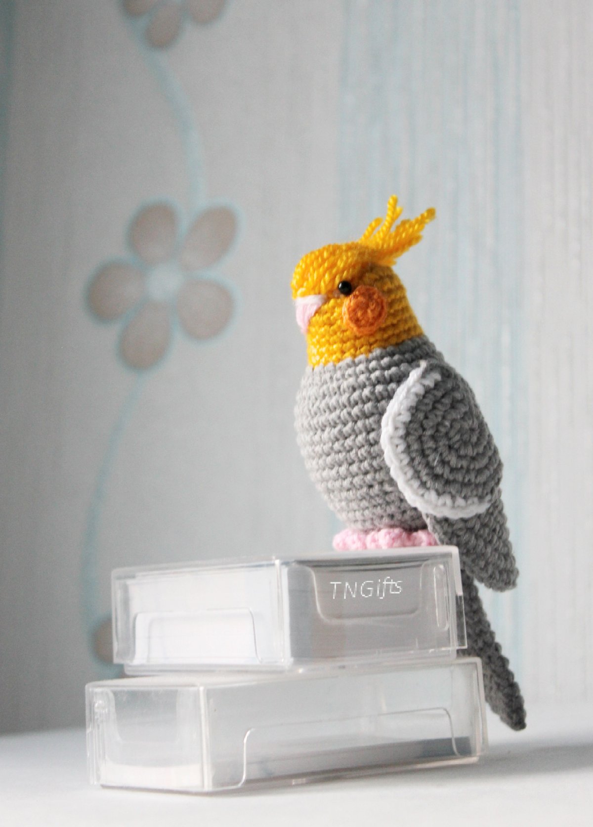 Попугайчик корелла крючком