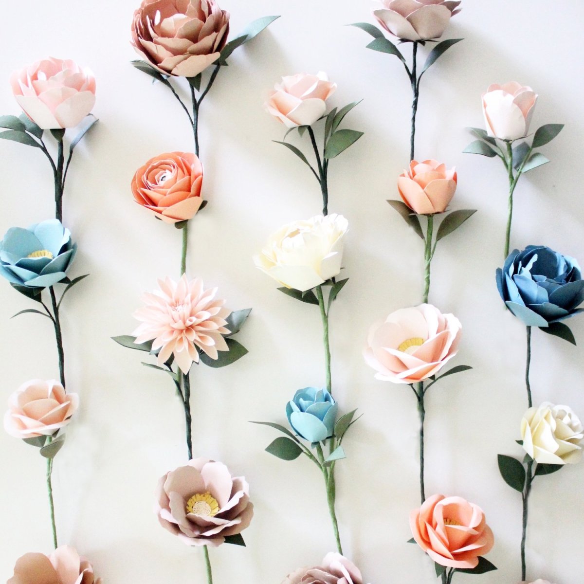Бумажные цветы на стену