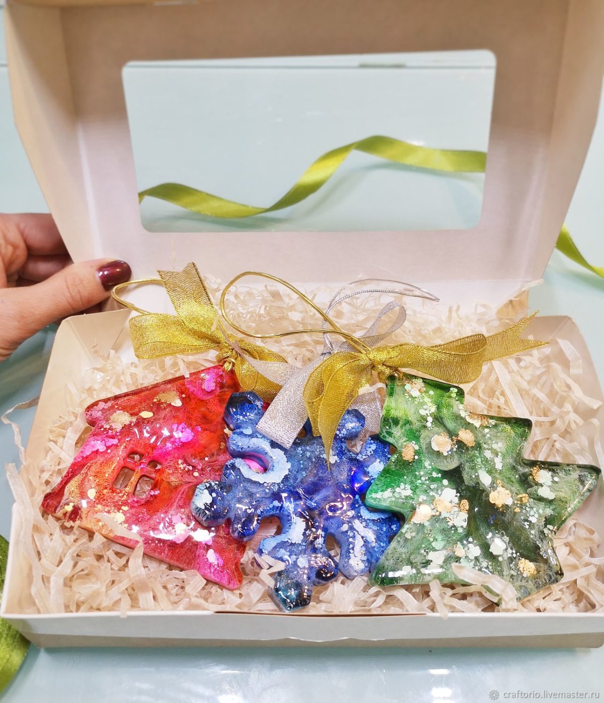 Елочные игрушки из эпоксидной смолы