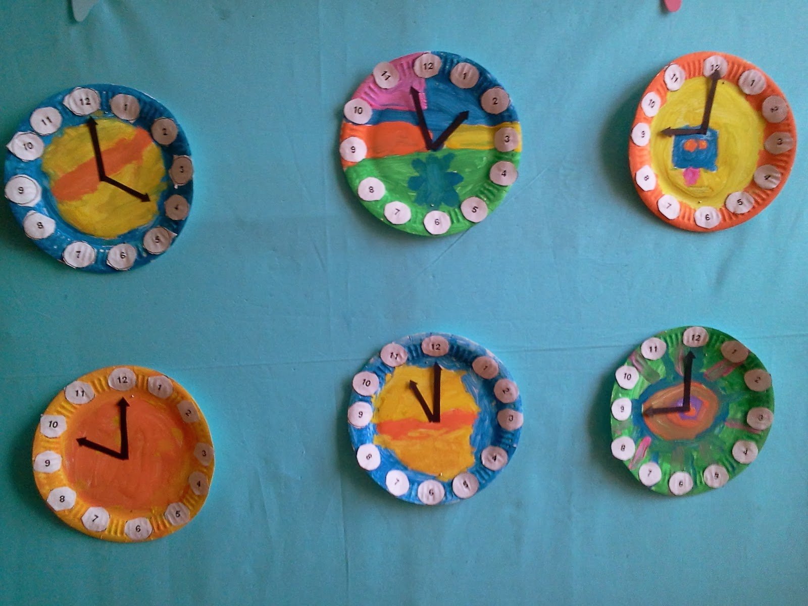 Занятие часы подготовительная группа. Часы подготовительная группа. Часы для занятия в детском саду. Часы для занятий с детьми. Часы занятие в подготовительной группе.